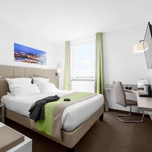 Hotel Kyriad Lyon Est Stadium Eurexpo, Meyzieu